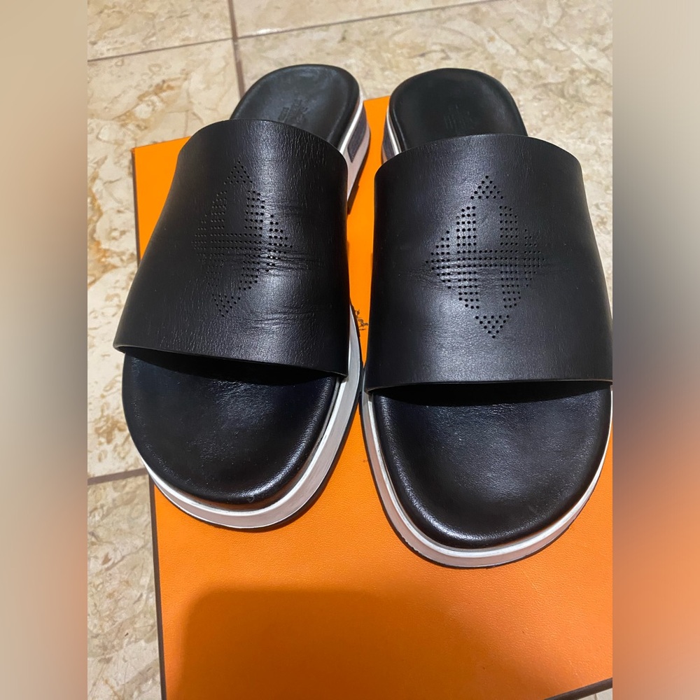 Hermès sandals